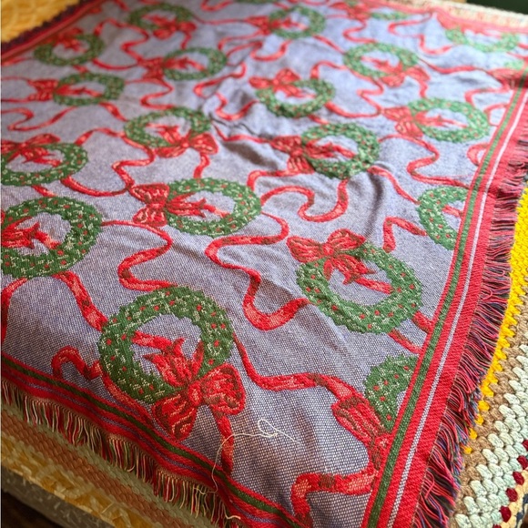 Vintage Beacon Red and Green Patterned Blanket - Picture 1 of 7